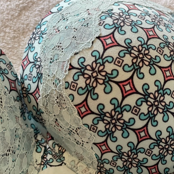 Victoria’s Secret sexy shape body by VS shape form bra size 36DD - Picture 3 of 3